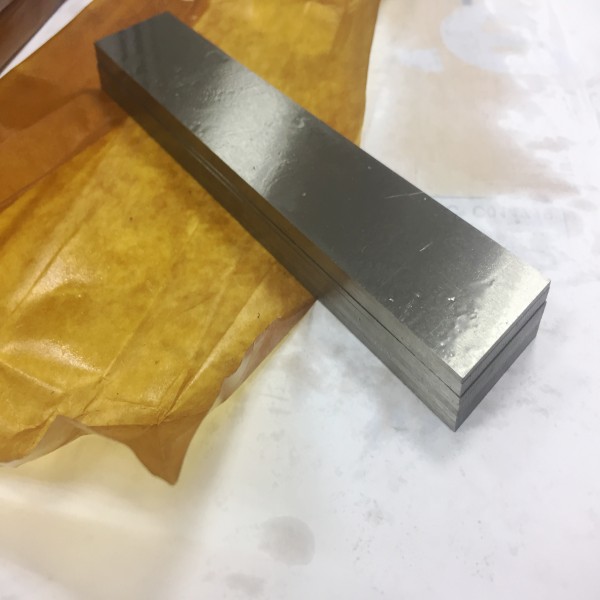 Small paper cutter knife 1.jpg